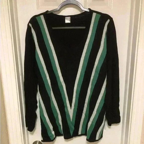 Women’s sweater size 16💚🎄🍀 - Picture 1 of 16